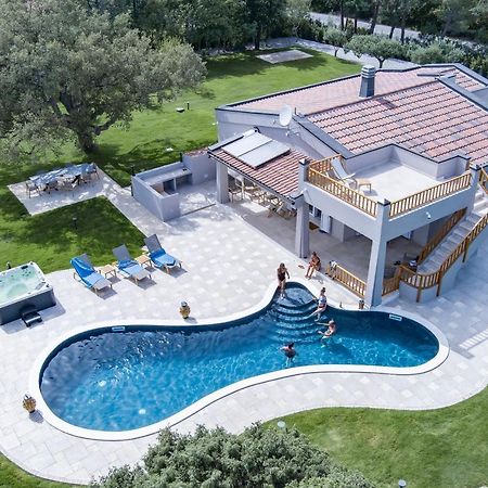 Villa Golden Root Real Estate San Teodoro  Eksteriør billede