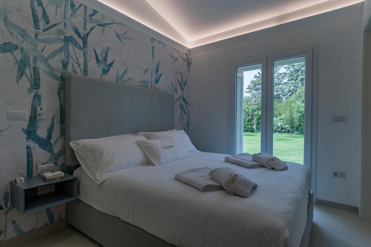 Villa Golden Root Real Estate San Teodoro  Eksteriør billede